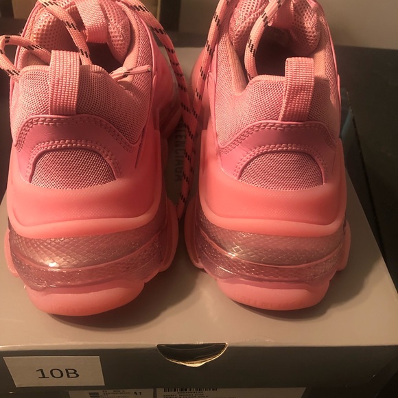 Balenciaga womens triple s sneakers - Picture 4 of 6